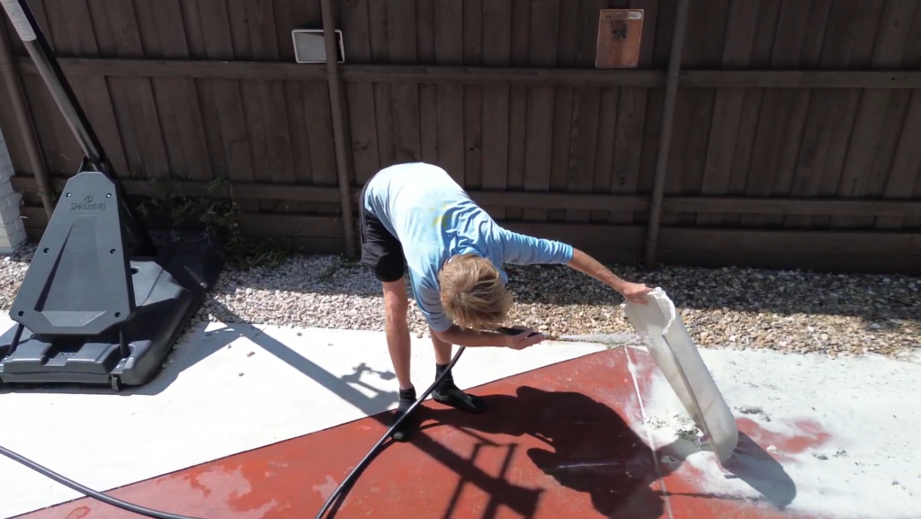 Cleaning a Pool filter