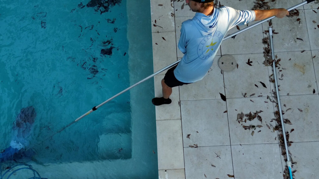 weekly pool cleaning service